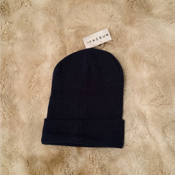 PacSun Land Rover Dark Blue Beanie - Picture 3 of 3